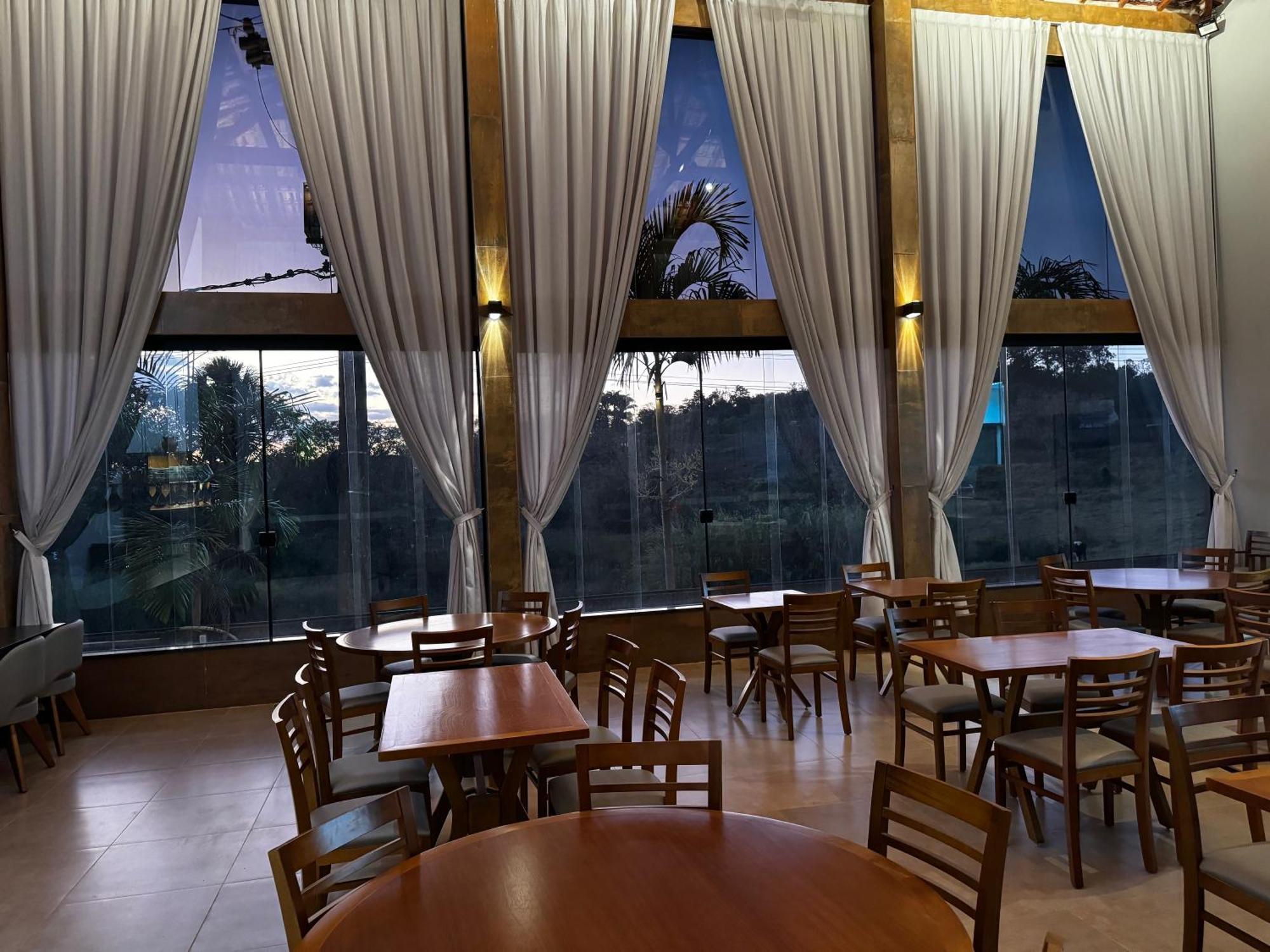Pousada E Restaurante Terra Rossa São José do Rio Pardo Buitenkant foto